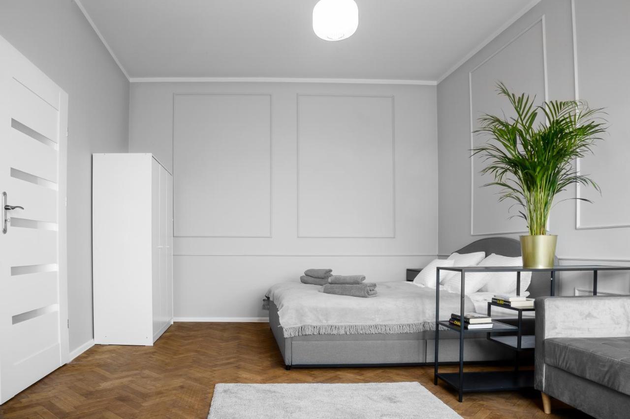 Aleja Krasinskiego 5 By Homeprime Krakow Bagian luar foto